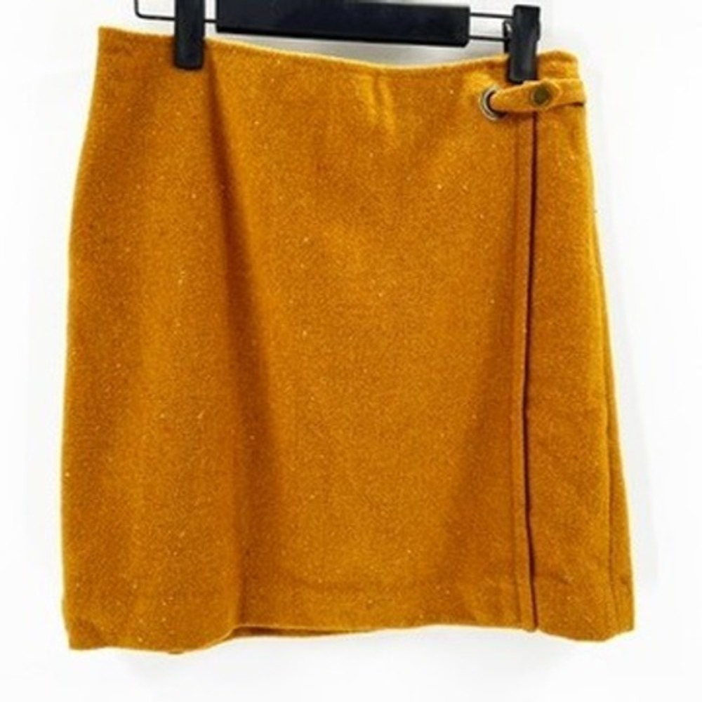 Banana Republic Women's Ochre Tweed Wrap Skirt Size 4‎